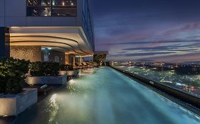 ฮอลิเดย์ อินน์ แอนด์ สวีท ระยอง ซิตี้ เซ็นเตอร์